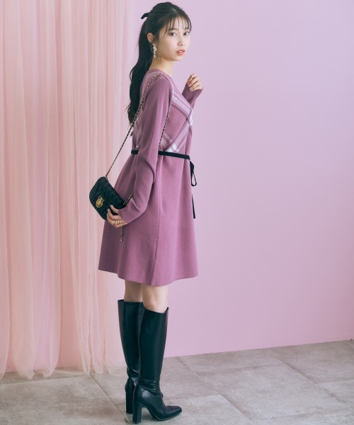 marun(マルン)の「<大きいサイズ>アーガイルニットチュニックワンピース marun(ワンピース・レディース・ピンク系/ブラック・5L/4L/3L/LL/L)」の4枚目の写真