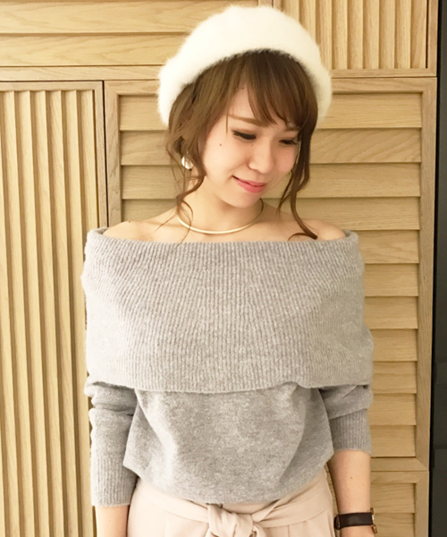 mysty woman（ミスティウーマン）の「ストレッチ太巾オフショルダー（ニット/セーター・レディース・ブラック/ライトベージュ/ピンク系その他/トップグレー/アイボリー/ネイビー・FREE）」の3枚目の写真