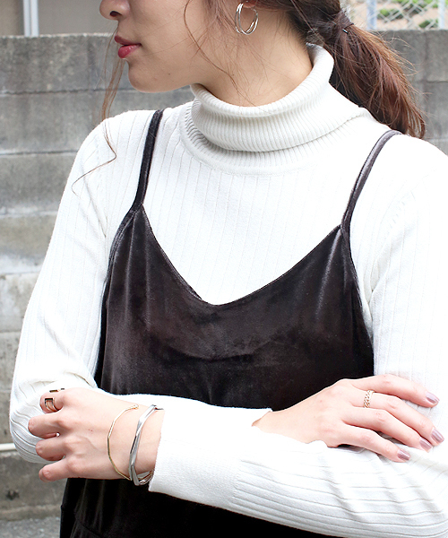 Bou Jeloud(ブージュルード)の「ベロアキャミソールワンピース(ワンピース・レディース・ダークグレー/カーキ・FREE)」の14枚目の写真