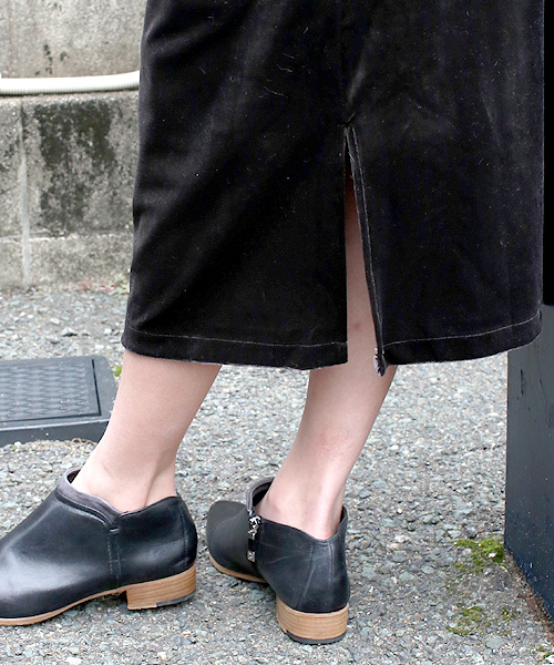 Bou Jeloud(ブージュルード)の「ベロアキャミソールワンピース(ワンピース・レディース・ダークグレー/カーキ・FREE)」の12枚目の写真