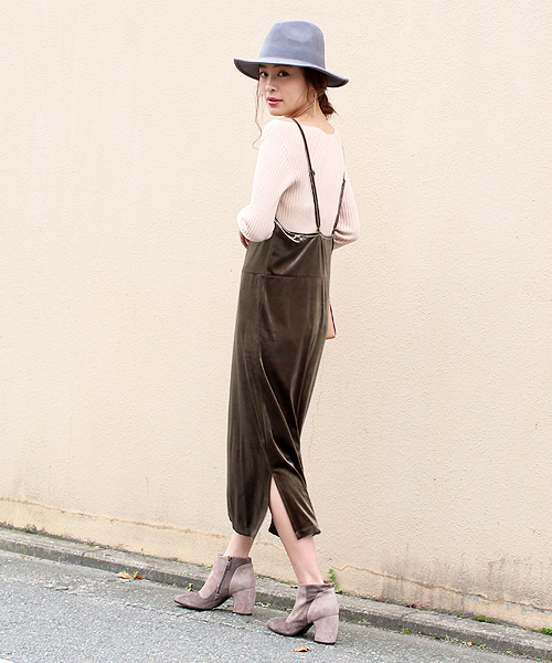 Bou Jeloud(ブージュルード)の「ベロアキャミソールワンピース(ワンピース・レディース・ダークグレー/カーキ・FREE)」の7枚目の写真