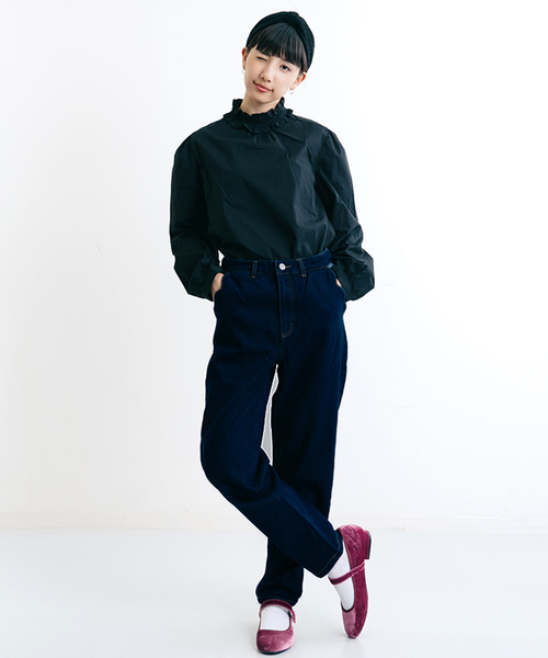 MERLOT（メルロー）の「デニム配色スカラップポケットテーパードパンツ000-5527（デニムパンツ・レディース・ブルー/ネイビー・FREE）」の4枚目の写真