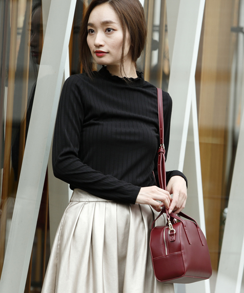 RAY CASSIN（レイカズン）の「かまぼこ型ショルダーバッグ（ショルダーバッグ・レディース・ブラック/ワイン/キャメル・FREE）」の3枚目の写真