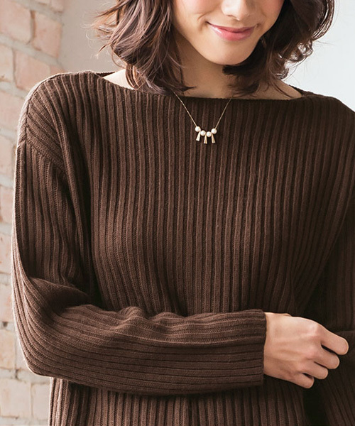 Pierrot(ピエロ)の「ボートネック リブ編み ニットワンピース(ワンピース・レディース・ブラック/グレイッシュベージュ/キャメル/杢グレー/アイボリー/ブラウン/ネイビー・M/L)」の18枚目の写真