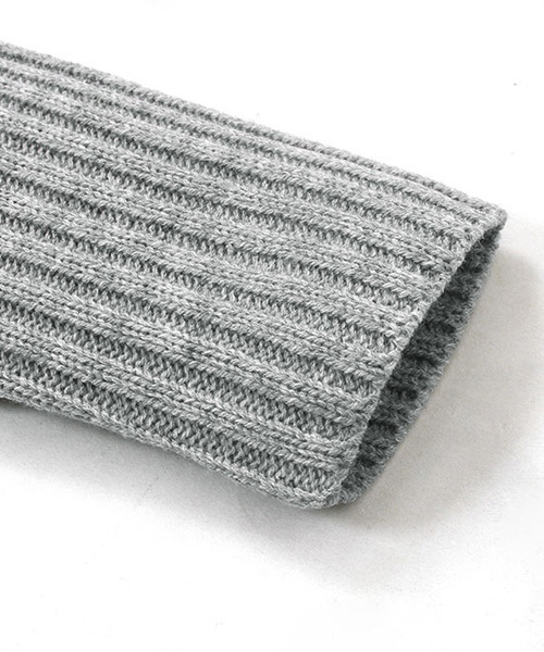 Pierrot(ピエロ)の「ボートネック リブ編み ニットワンピース(ワンピース・レディース・ブラック/グレイッシュベージュ/キャメル/杢グレー/アイボリー/ブラウン/ネイビー・M/L)」の16枚目の写真