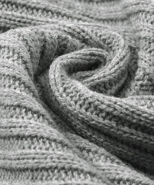 Pierrot(ピエロ)の「ボートネック リブ編み ニットワンピース(ワンピース・レディース・ブラック/グレイッシュベージュ/キャメル/杢グレー/アイボリー/ブラウン/ネイビー・M/L)」の15枚目の写真