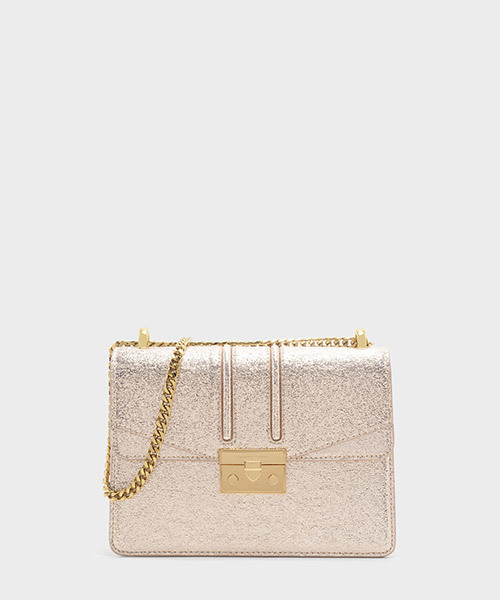 CHARLES & KEITH（チャールズ & キース）の「プッシュロックショルダーバッグ/PUSH-LOCK SHOULDER BAG（ショルダーバッグ・レディース・ブラック/バーガンディー/ゴールド系その他・S）」の3枚目の写真