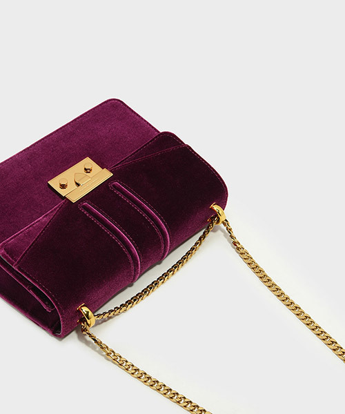 CHARLES & KEITH（チャールズ & キース）の「プッシュロックショルダーバッグ/PUSH-LOCK SHOULDER BAG（ショルダーバッグ・レディース・ブラック/バーガンディー/ゴールド系その他・S）」の10枚目の写真