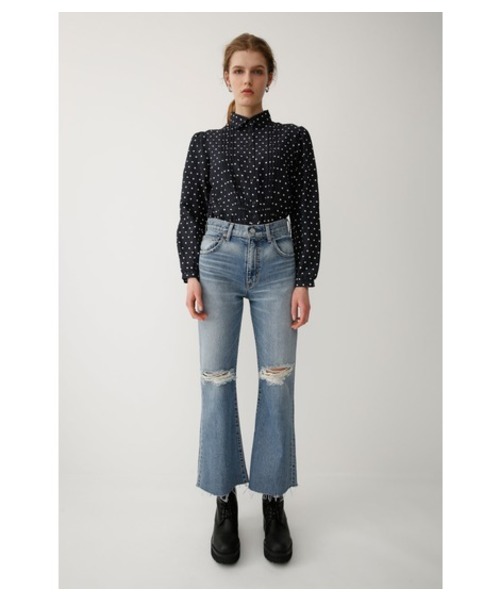 MOUSSY(マウジー)の「HW CUT OFF FLARE(デニムパンツ・レディース・ライトブルー・26inch/27inch/25inch/24inch/23inch)」の1枚目の写真