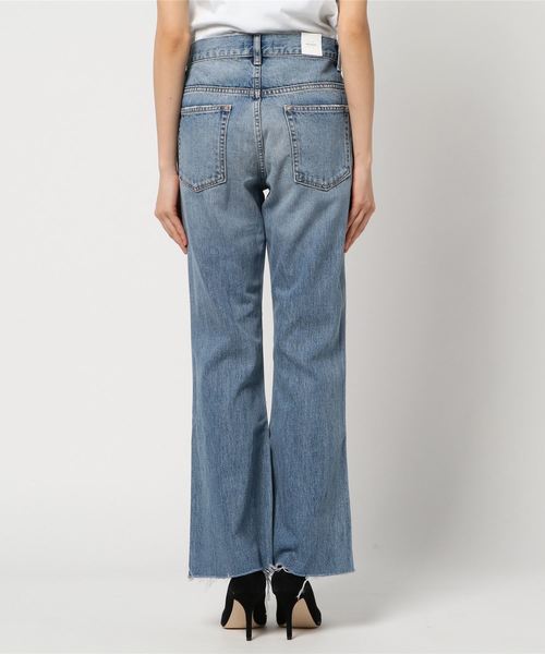 MOUSSY(マウジー)の「HW CUT OFF FLARE(デニムパンツ・レディース・ライトブルー・26inch/27inch/25inch/24inch/23inch)」の2枚目の写真