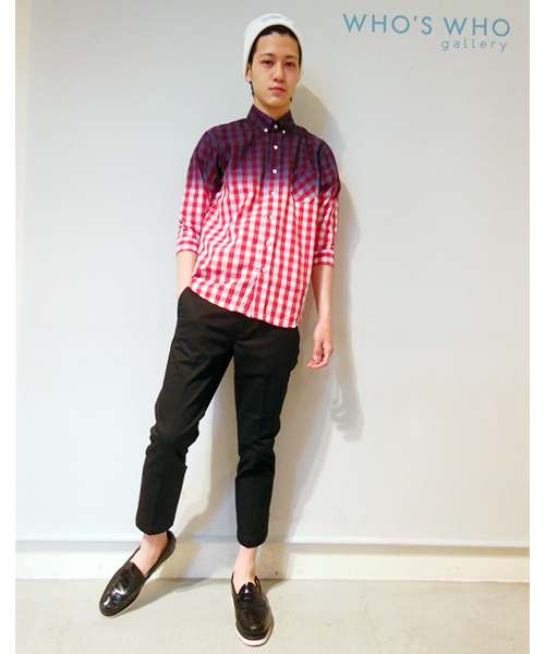 WHO'S WHO gallery（フーズフーギャラリー）の「グラデーション染BD7分シャツ（シャツ/ブラウス・メンズ・レッド/ブルー/ネイビー・MEDIUM/LARGE）」の5枚目の写真