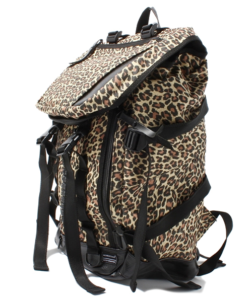 MIDWEST（ミッドウエスト）の「MEMENTISM レオパード×センタースタッズバックパック（バックパック/リュック・メンズ・ベージュ・FREE）」の10枚目の写真