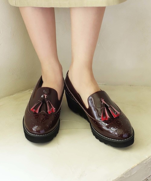 one after another NICE CLAUP(ワンアフターアナザーナイスクラップ)の「ウイングチップ厚底シューズ(ローファー・レディース・ブラック/ベージュ/ボルドー・SMALL/MEDIUM/LARGE)」の4枚目の写真