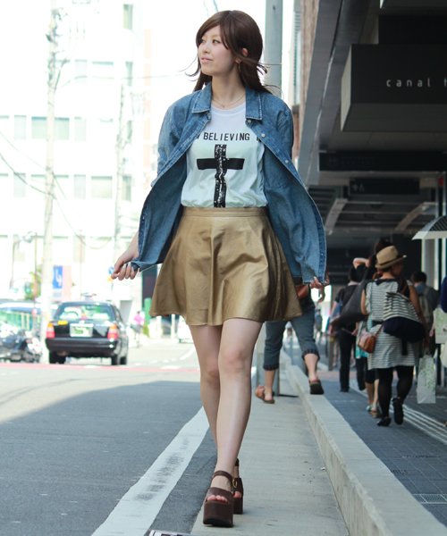 WEGO（ウィゴー）の「WEGO/フェイクレザーサークルスカート（スカート・レディース・ブラック/ネイビー/ゴールド・MEDIUM/LARGE）」の14枚目の写真