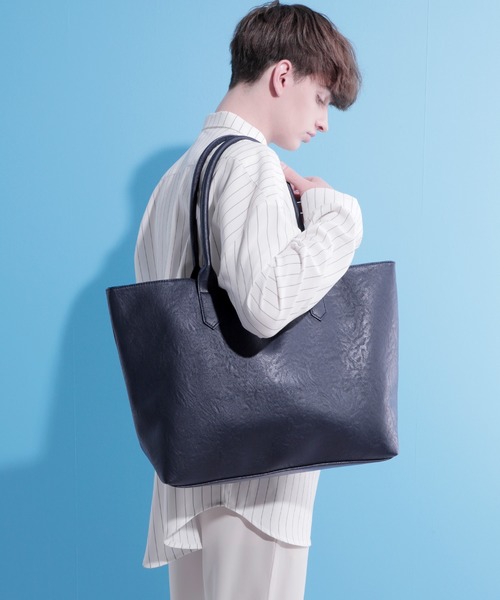 EMMA CLOTHES（エマクローズ）の「シンセティックレザートートバッグ（トートバッグ・メンズ・ブラック/ダークブラウン/ネイビー/ライトブラウン・FREE）」の17枚目の写真