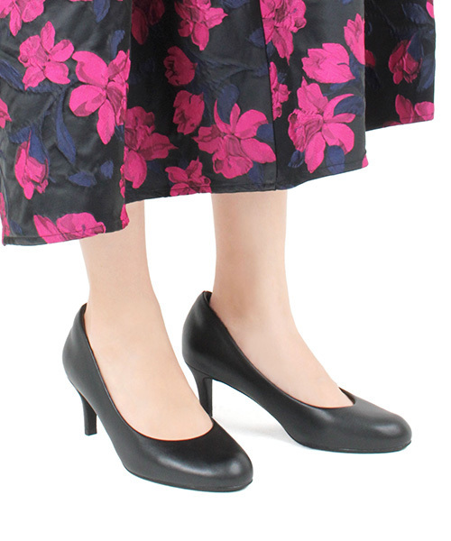 RANDA(ランダ)の「3E/ストレスフリー/ラウンドトゥパンプス(パンプス・レディース・レッド/ブラック系その他/ベージュ系その他/ブラック系その他2・23/24/25/22/22.5/24.5/23.5/21/25.5/21.5)」の3枚目の写真