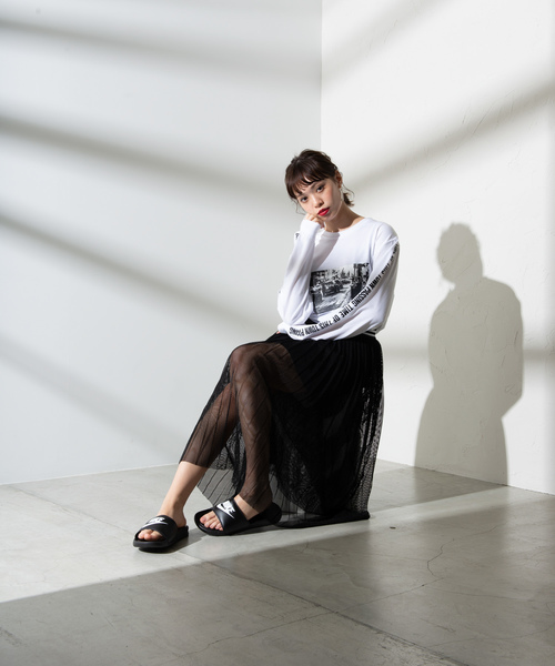 NIKE（ナイキ）の「WEGO/NIKE ベナッシJDI（サンダル・レディース・ブラック/グリーン系その他/ホワイト/ゴールド・MEDIUM/SMALL/X-SMALL）」の12枚目の写真
