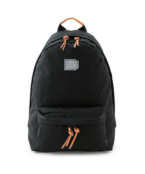 FREDRIK PACKERS(フレドリックパッカーズ)の「【FREDRIK PACKERS】500D DAY PACK(バックパック/リュック・メンズ・チャコールグレー/ブラック/ベージュ・FREE)」の2枚目の写真