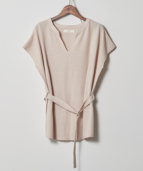 cepo(セポ)の「キーネックベルトツキTシャツ(Tシャツ/カットソー・レディース・ブラック/オフホワイト/ピンク/ベージュ・M)」の3枚目の写真