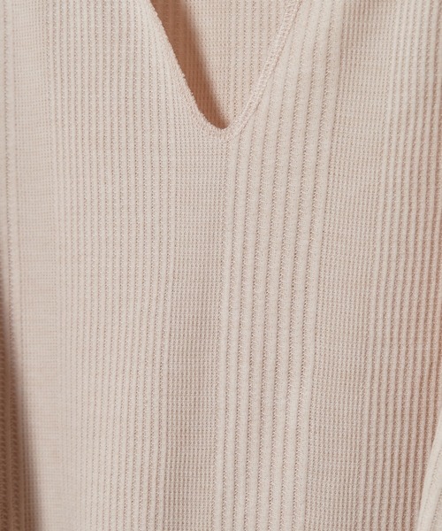cepo(セポ)の「キーネックベルトツキTシャツ(Tシャツ/カットソー・レディース・ブラック/オフホワイト/ピンク/ベージュ・M)」の8枚目の写真
