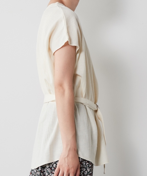 cepo(セポ)の「キーネックベルトツキTシャツ(Tシャツ/カットソー・レディース・ブラック/オフホワイト/ピンク/ベージュ・M)」の11枚目の写真