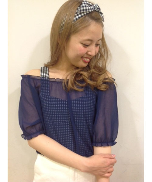 Chico（チコ）の「ビスチェ付チュニック（シャツ/ブラウス・レディース・ホワイト/ホワイト×ブラック/ホワイト×ブルー/ネイビー・FREE）」の4枚目の写真