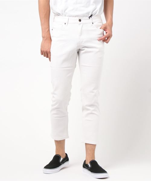 MinoriTY(マイノリティ)の「ストレッチ加工カラーリングスキニーチノパン(その他パンツ・メンズ・ブラック/ホワイト/グレー/ネイビー/ベージュ/ダークグレー/ダークインディゴブルー/ブルー系その他/ブラック系その他/チェック・S/M/L/XL)」の1枚目の写真
