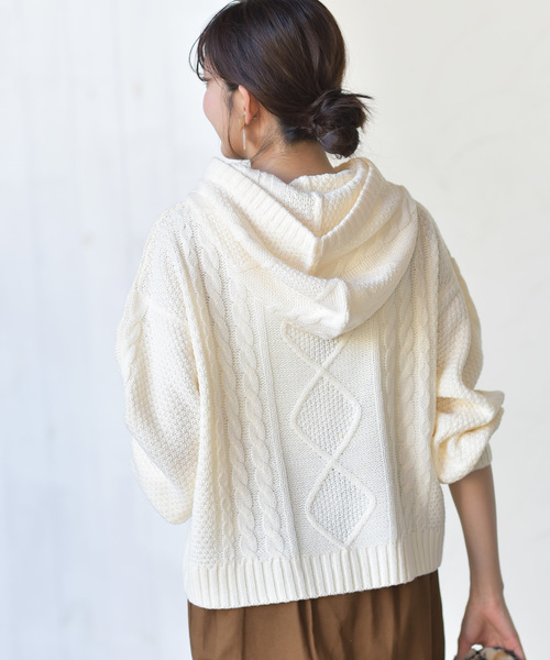 rps（アールピーエス）の「ケーブル編みニットパーカー（ニット/セーター・レディース・ベージュ/ネイビー/アイボリー/ラベンダー・M）」の17枚目の写真