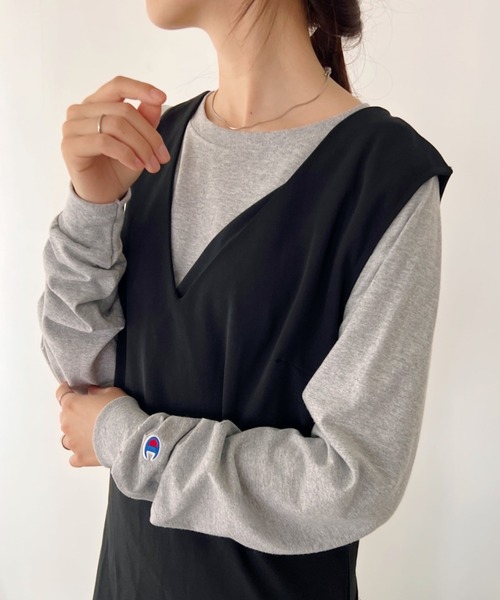 Champion(チャンピオン)の「Champion Authentic LONGSLEEVE T-SHIRTS チャンピオン ベーシック ロンT ワンポイント オーバーサイズ サイズ展開多数 5.2オンス L/S 長袖Tシャツ/CC8C(Tシャツ/カットソー・レディース・ブラック/ホワイト/ネイビー/杢グレー/レッド/ロイヤルブルー・M/L/S/XL)」の9枚目の写真