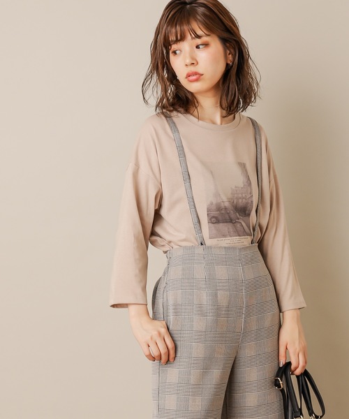 natural couture(ナチュラルクチュール)の「モノクロームフォトTシャツ(Tシャツ/カットソー・レディース・ベージュ/スミクロ/オフホワイト・FREE)」の3枚目の写真