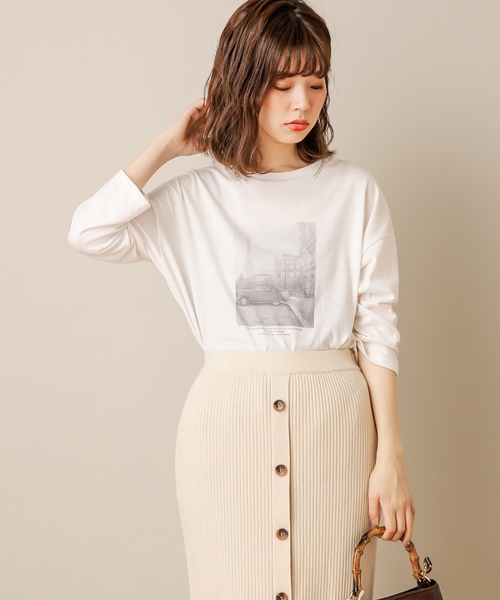 natural couture(ナチュラルクチュール)の「モノクロームフォトTシャツ(Tシャツ/カットソー・レディース・ベージュ/スミクロ/オフホワイト・FREE)」の12枚目の写真