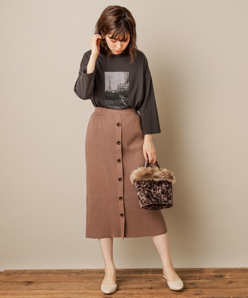 natural couture(ナチュラルクチュール)の「モノクロームフォトTシャツ(Tシャツ/カットソー・レディース・ベージュ/スミクロ/オフホワイト・FREE)」の4枚目の写真