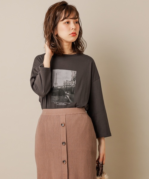 natural couture(ナチュラルクチュール)の「モノクロームフォトTシャツ(Tシャツ/カットソー・レディース・ベージュ/スミクロ/オフホワイト・FREE)」の14枚目の写真