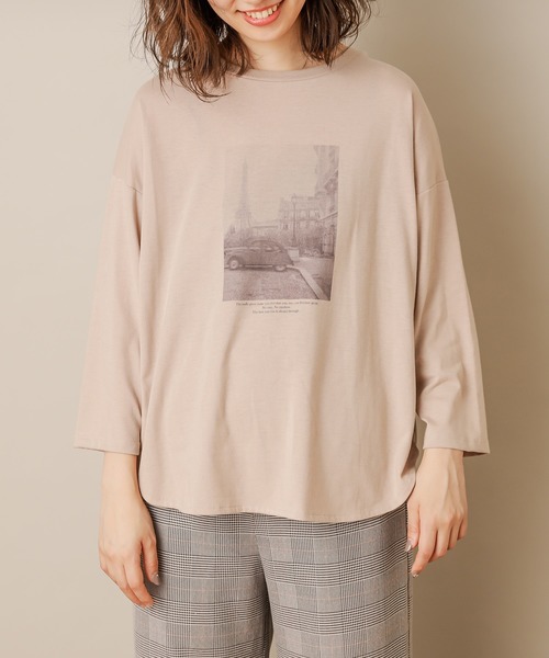 natural couture(ナチュラルクチュール)の「モノクロームフォトTシャツ(Tシャツ/カットソー・レディース・ベージュ/スミクロ/オフホワイト・FREE)」の13枚目の写真