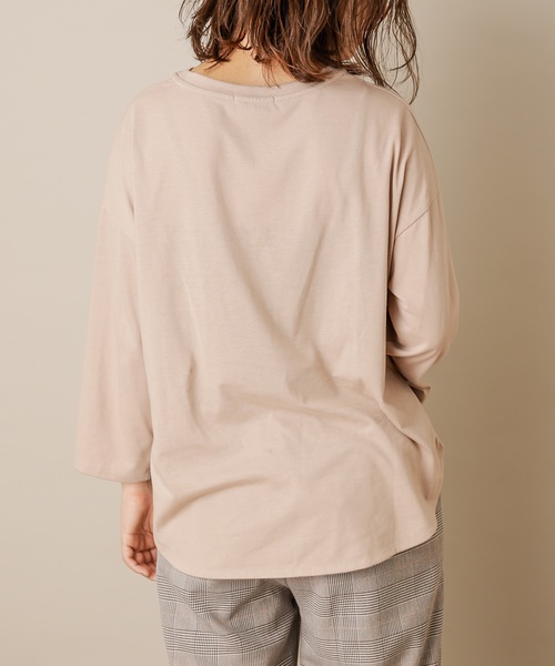 natural couture(ナチュラルクチュール)の「モノクロームフォトTシャツ(Tシャツ/カットソー・レディース・ベージュ/スミクロ/オフホワイト・FREE)」の5枚目の写真