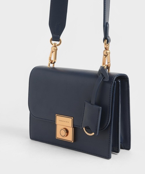 CHARLES & KEITH Cayce ケイシー ボクシークロスボディバッグ
