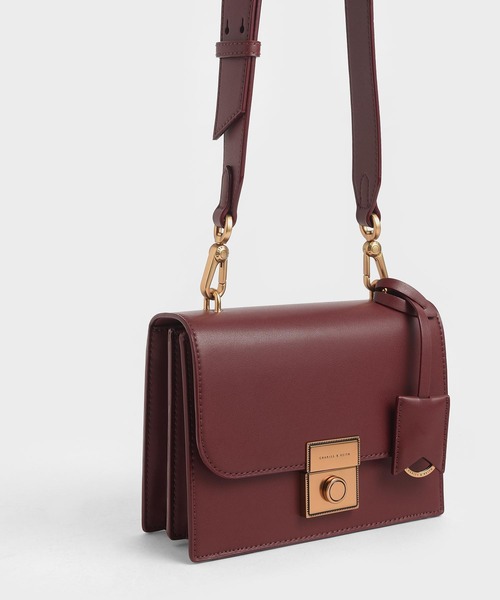 CHARLES & KEITH（チャールズ & キース）の「クラシックボクシー