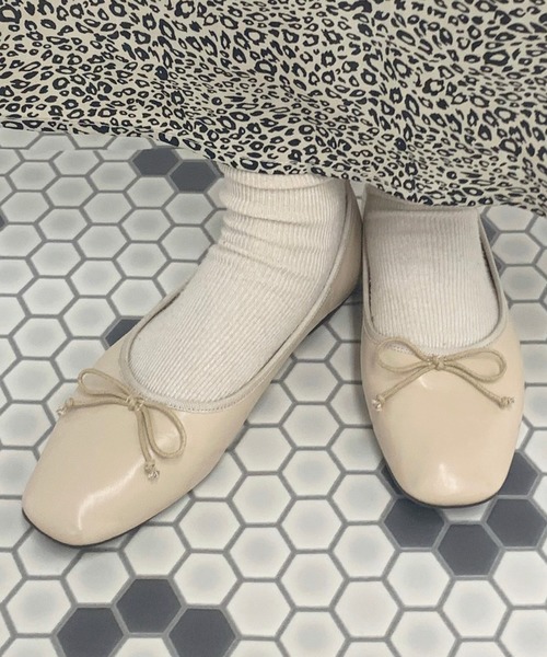 apres jour（アプレジュール）の「バレエシューズ【ZOZOTOWN限定アイテム】（パンプス・レディース・ブラック/ボルドー/ゴールド/その他/アイボリー・MEDIUM/LARGE/SMALL/X-LARGE）」の2枚目の写真