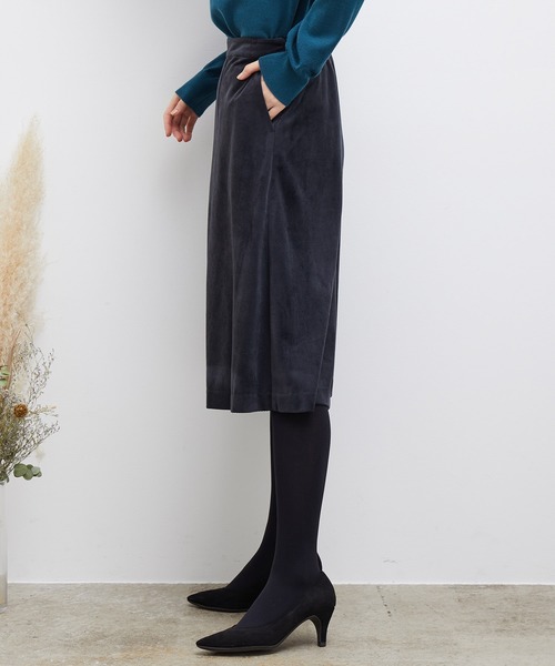 ROPE' PICNIC(ロペピクニック)の「ベロアキュロットパンツ(その他パンツ・レディース・ダークブラウン/ベージュ/ブルー系その他・40/38)」の4枚目の写真