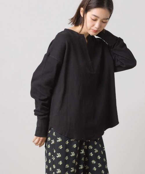 OMNES(オムネス)の「ハニカムストレッチバッグスリットプルオーバー(Tシャツ/カットソー・レディース・ホワイト/ブラック/ベージュ/カーキ/ラベンダー/ブルーグレー/ブラウン/ライトグレー・FREE)」の3枚目の写真