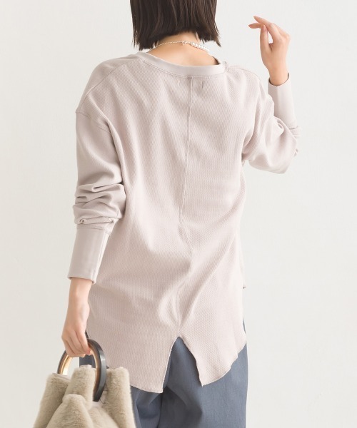 OMNES(オムネス)の「ハニカムストレッチバッグスリットプルオーバー(Tシャツ/カットソー・レディース・ホワイト/ブラック/ベージュ/カーキ/ラベンダー/ブルーグレー/ブラウン/ライトグレー・FREE)」の17枚目の写真