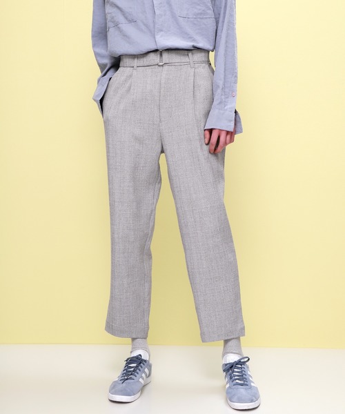 EMMA CLOTHES(エマクローズ)の「共地ベルト付き1タックワイドテーパードパンツ(その他パンツ・メンズ・ブラック/ベージュ/グレー・M/L)」の14枚目の写真