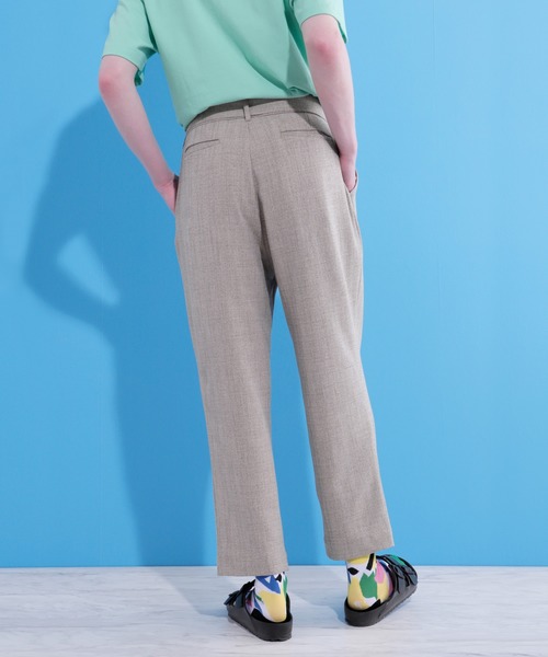 EMMA CLOTHES(エマクローズ)の「共地ベルト付き1タックワイドテーパードパンツ(その他パンツ・メンズ・ブラック/ベージュ/グレー・M/L)」の17枚目の写真