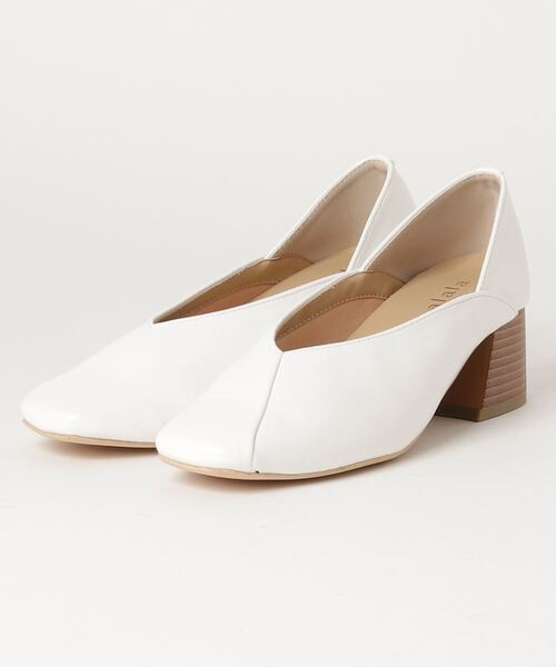 minia（ミニア）の「minia / alala / スクエアトゥ切り替えパンプス/バブーシュ（パンプス・レディース・ホワイト/ブラック/ベージュ/ブラウン・LL/M/L/S）」の2枚目の写真