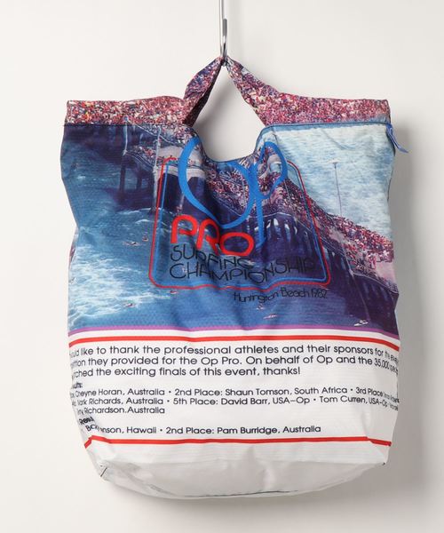 Ocean Pacific（オーシャンパシフィック）の「【OP:オーピー】パッカブルトートバッグ ビーチ プール 総柄（トートバッグ・メンズ・ダークインディゴブルー/ホワイト×レッド/オレンジ/イエロー×ブラック・FREE）」の3枚目の写真