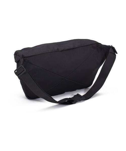 UNDER ARMOUR（アンダーアーマー）の「UAラージ ウエストバッグ（トレーニング/メンズ/レディース）（ボディバッグ/ウエストポーチ・レディース・ブラック/グレー・ONESIZE）」の3枚目の写真