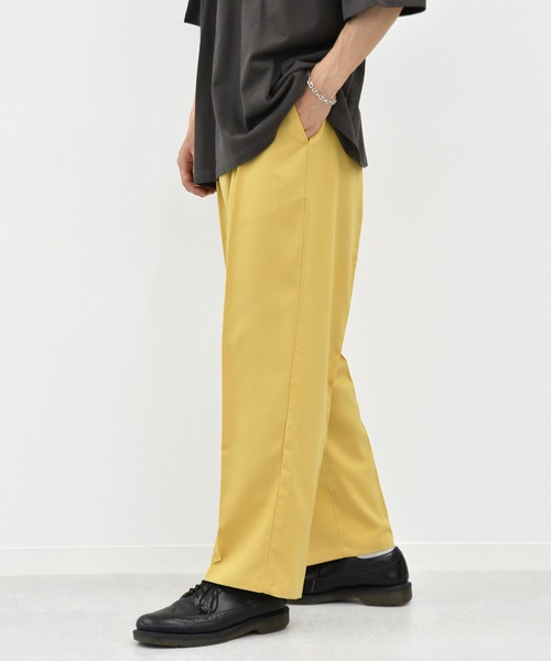 kutir（クティール）の「センタープレススラックスパンツ（その他パンツ・メンズ・ブラック/ベージュ/イエロー/グリーン・SMALL/MEDIUM/LARGE）」の4枚目の写真