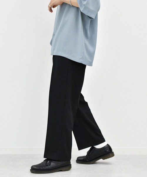 kutir（クティール）の「センタープレススラックスパンツ（その他パンツ・メンズ・ブラック/ベージュ/イエロー/グリーン・SMALL/MEDIUM/LARGE）」の2枚目の写真