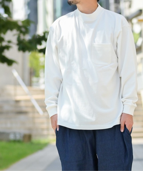 JOHN'S CLOSET（ジョンズクローゼット）の「【i】天竺 モックネック ロングTシャツ（Tシャツ/カットソー・メンズ・ホワイト/テラコッタ/ライトベージュ/ライトパープル/サックスブルー/ブラック/パープル/チャコールグレー/グリーン・MEDIUM/X-LARGE/LARGE）」の2枚目の写真