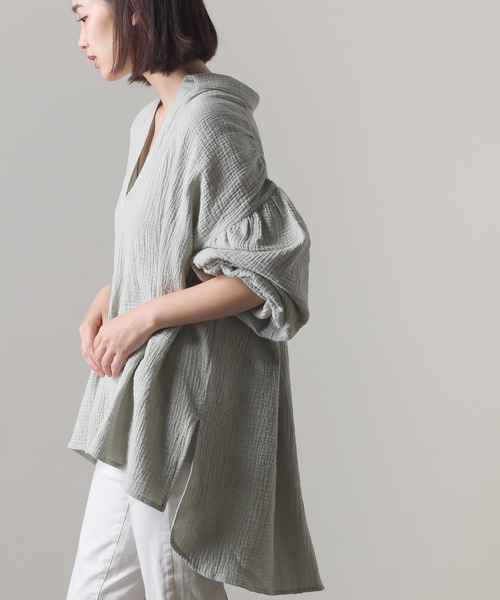 OMNES（オムネス）の「ダブルガーゼオーバーサイズギャザーシャツ（シャツ/ブラウス・レディース・チャコールグレー/モスグリーン・FREE）」の14枚目の写真